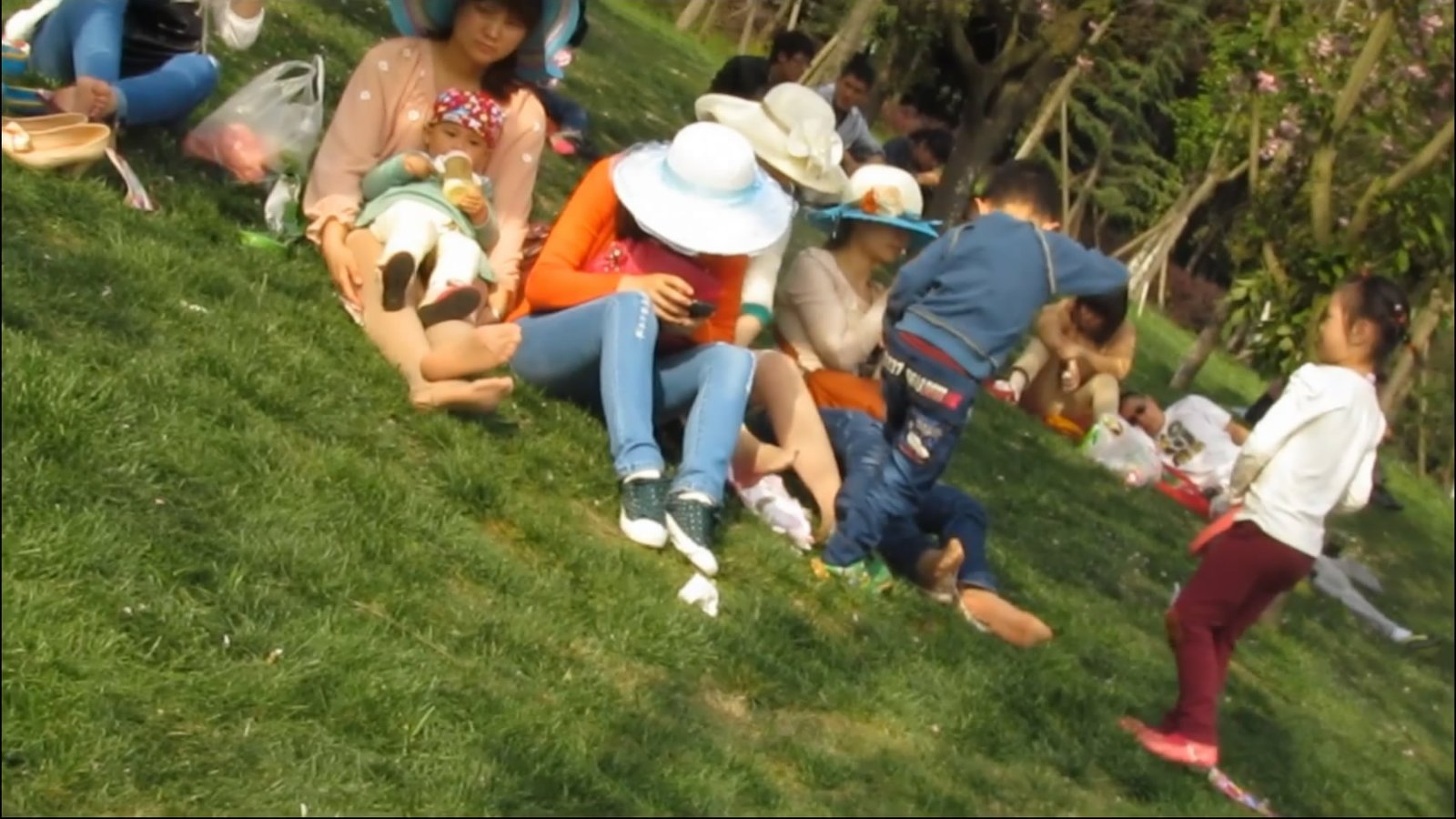 streetsnapnylon[00 00 42][20181202 211035 2]